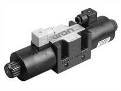 Aron AD5L03CZL12 Cetop 5 Lever Operated Valve A & B to T Image