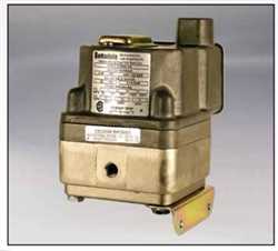 Barksdale DPD1T, DPD2T Series  Diaphragm Differential Switch Image