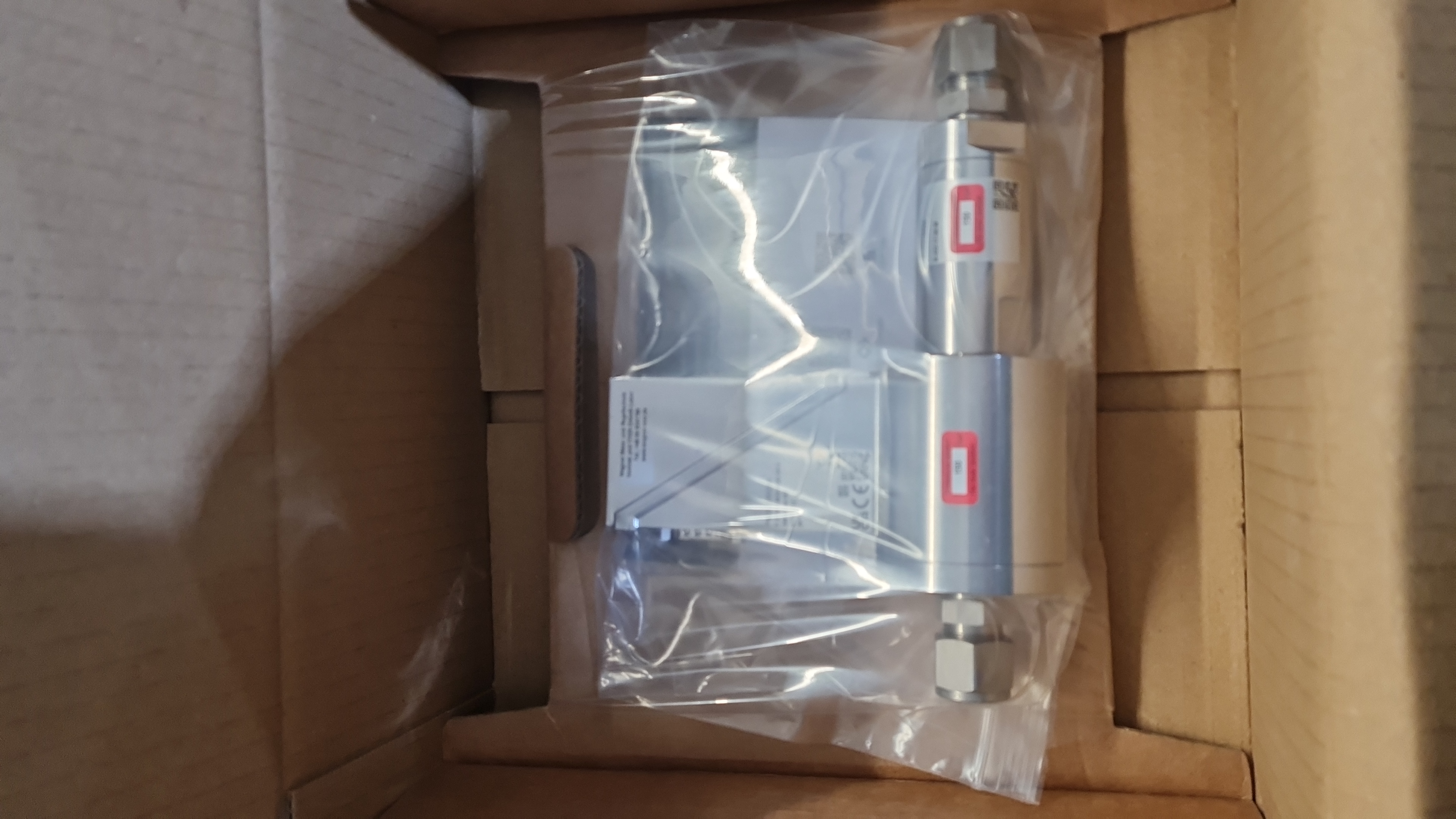 Bronkhorst F-112AC-M20-AGD-55-V Digital Mass Flow Meter - Bronkhorst ...