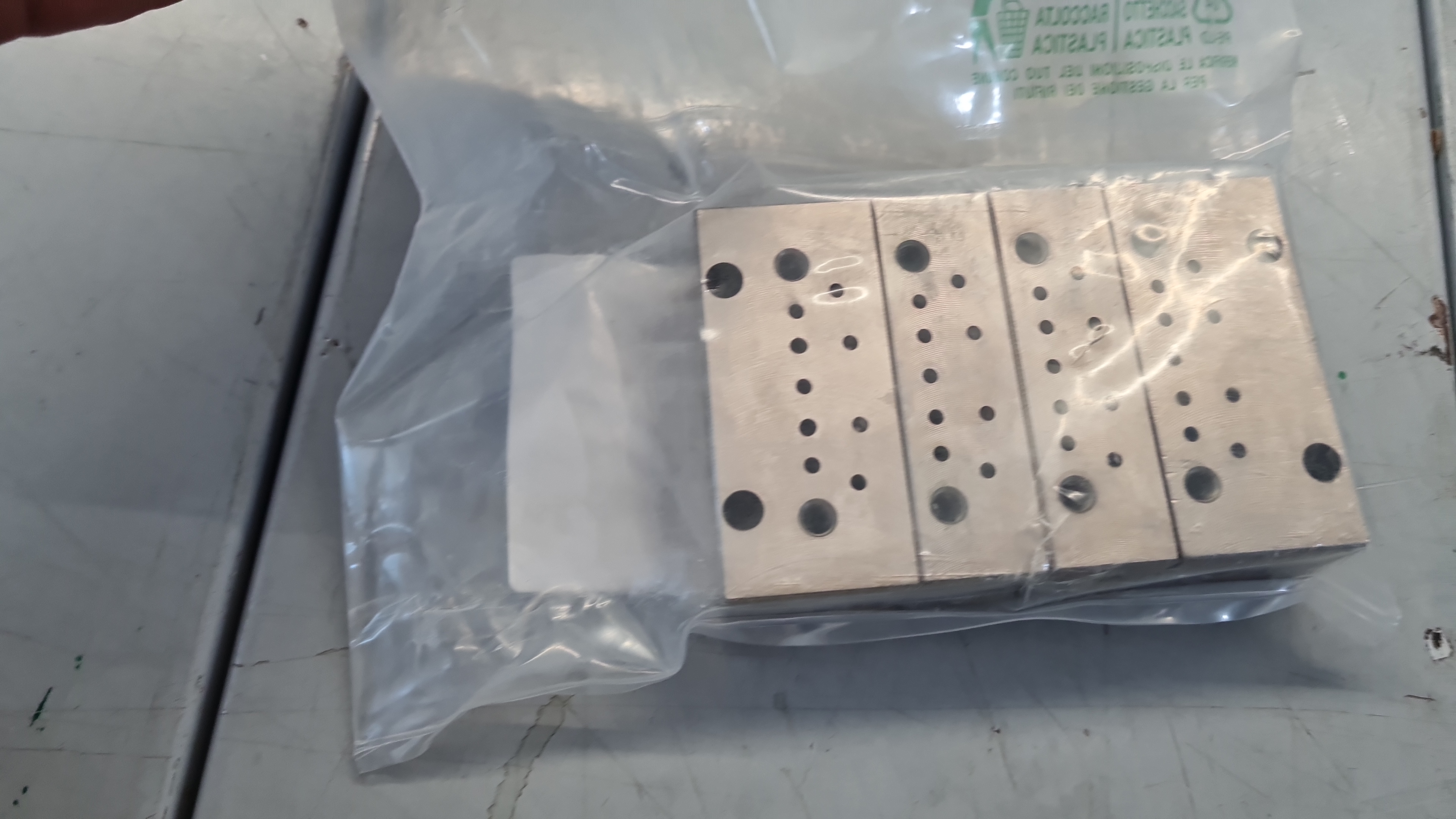 Dropsa ISO-SMX-4 (50-50-50-50CC) Ultra Sensor Distributor Set - Dropsa ...
