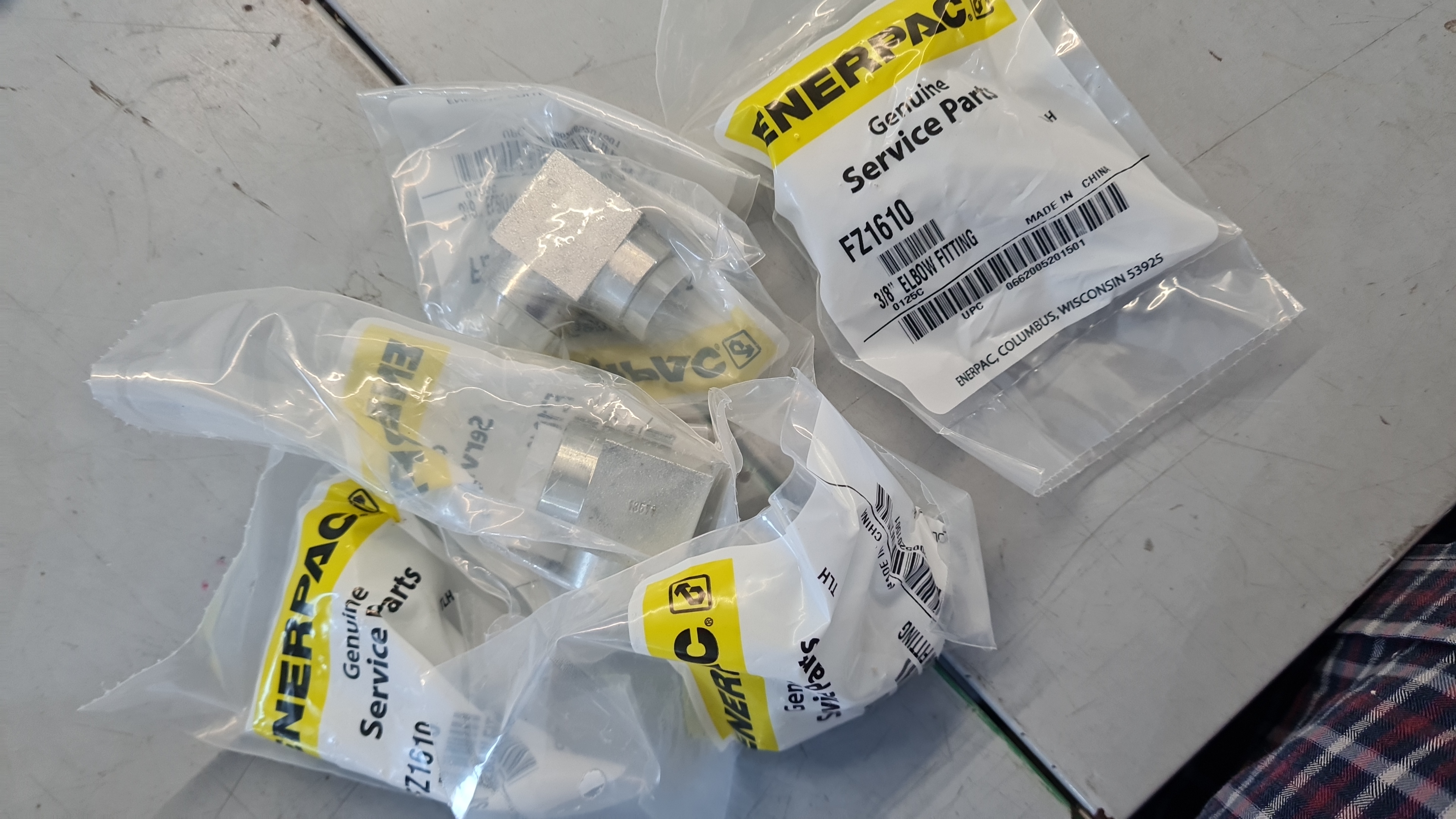 Enerpac FZ1610 High Pressure Fitting, Elbow