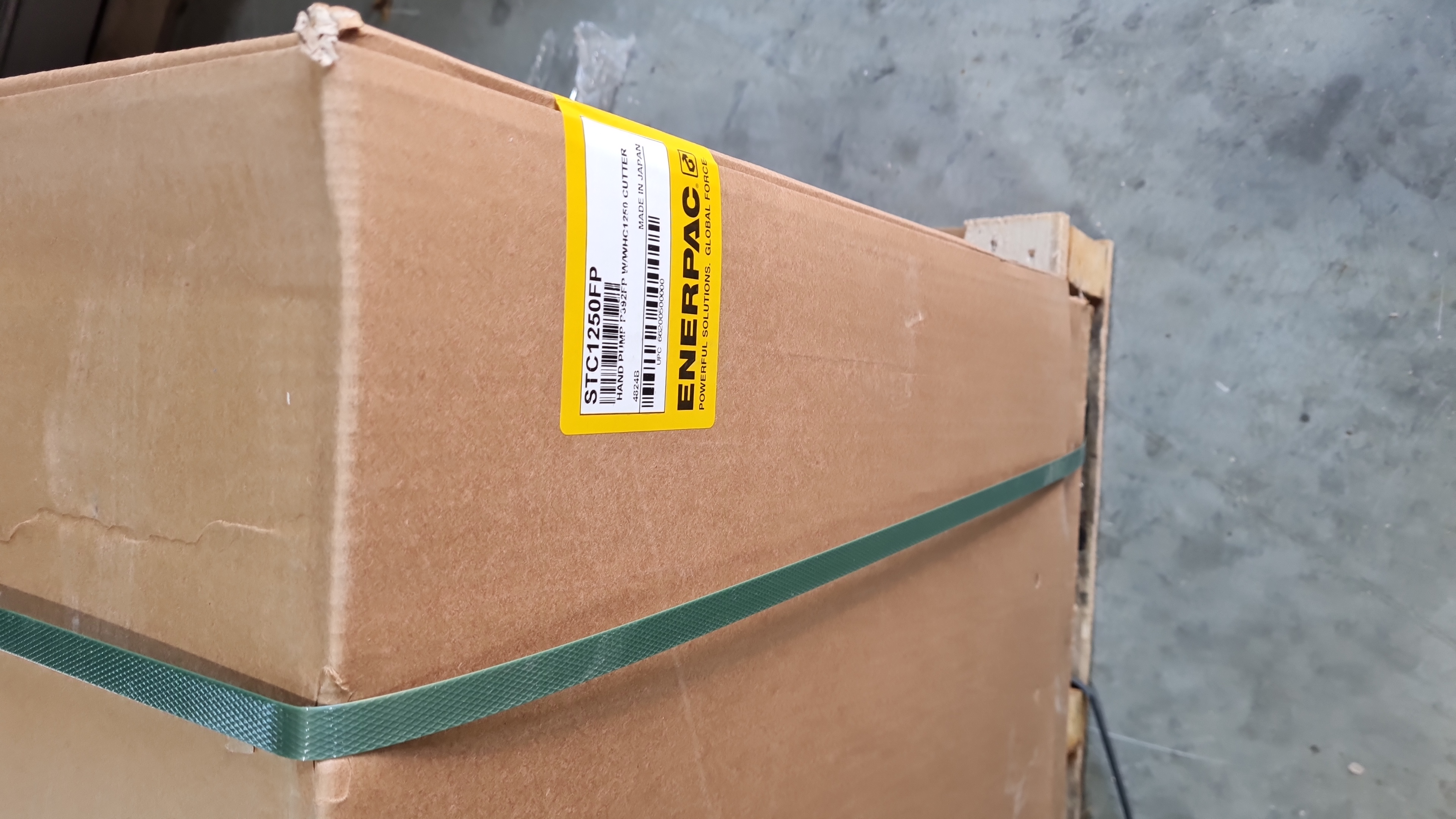 Enerpac STC1250FP Hydraulic Cutter Set With Foot Pump