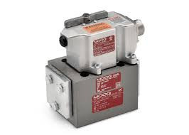 Moog 631F-734F P10FXFM4VBR Servo Valve