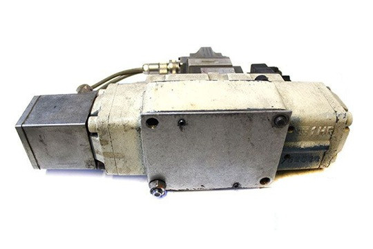 Moog D664Z4710B Valve